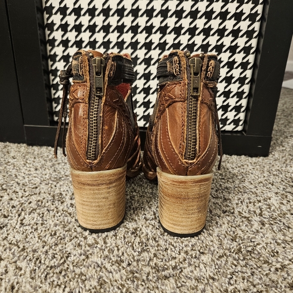 Freebird by Steven - Wazee in Cognac Multi Size 5 - Picture 2 of 6